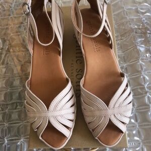 NEW Gentle Souls Leah Sandals 8.5M